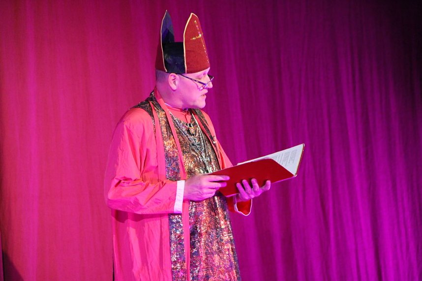 Das Krippenspiel mit Olaf Schubert sorgte im Theater Nordhausen wieder f&uuml;r ein volles Haus