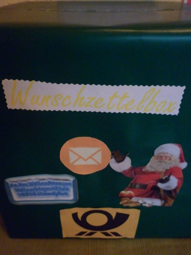 Wunschzettelkasten in der Bastelstube auf dem Niedersachswerfener Weihnachtsmarkt