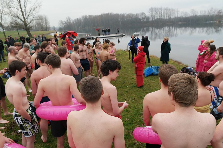 Eisbaden der Hochschule 2015