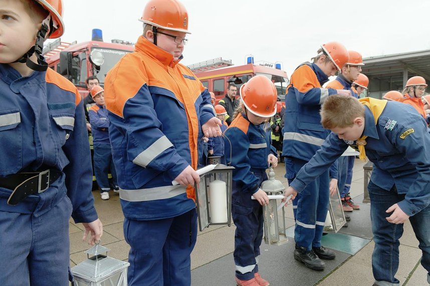 Das Friedenslicht 2015 wurde verteilt