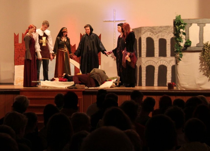 Romeo und Julia in Bleicherode - Auff&uuml;hrung der Albert Schweitzer Schule