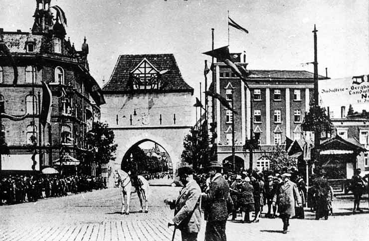 Bahnhofstra&szlig;e im Wandel der Zeit