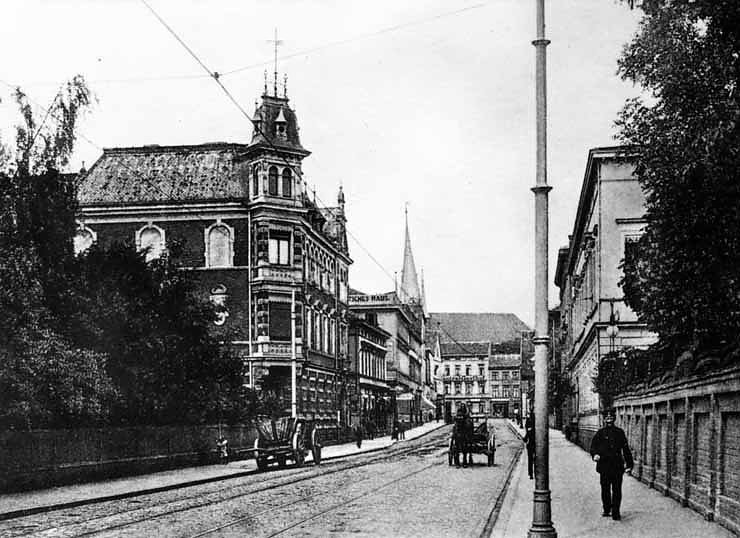 Bahnhofstra&szlig;e im Wandel der Zeit