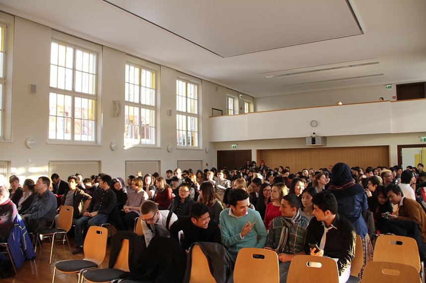 Die Absolventen des Studienkollegs erhielten heute ihre Zeugnisse