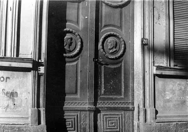 Detail einer T&uuml;r - aufgenommen 1954