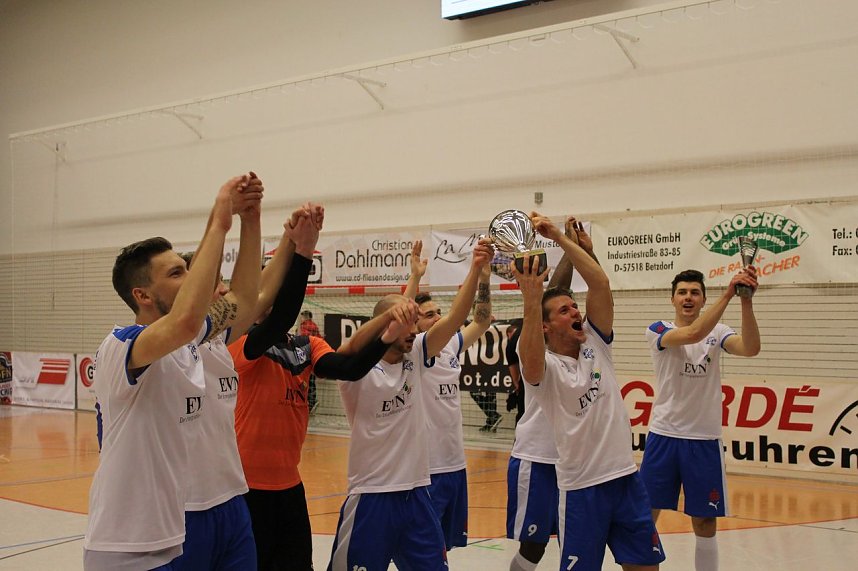 Wacker siegt bei den Hallen-Masters