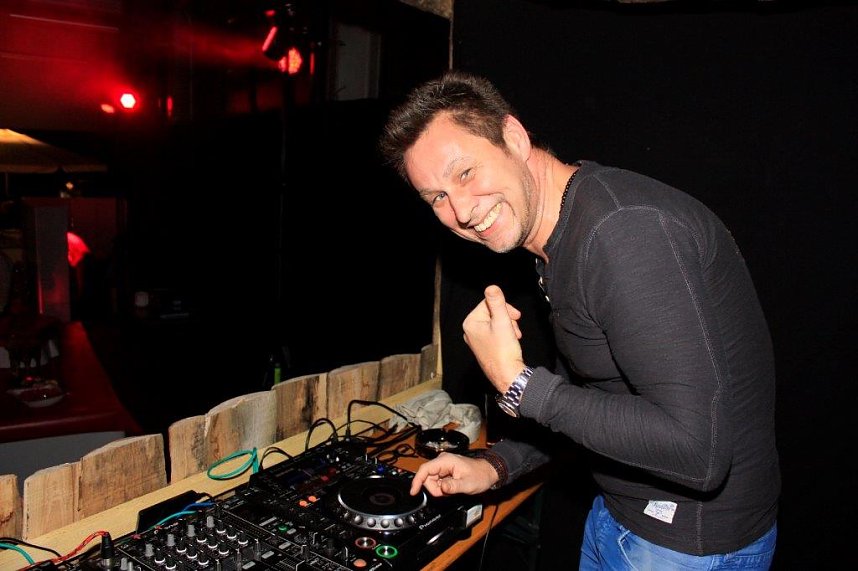 Willkommen im Ballhaus Peter