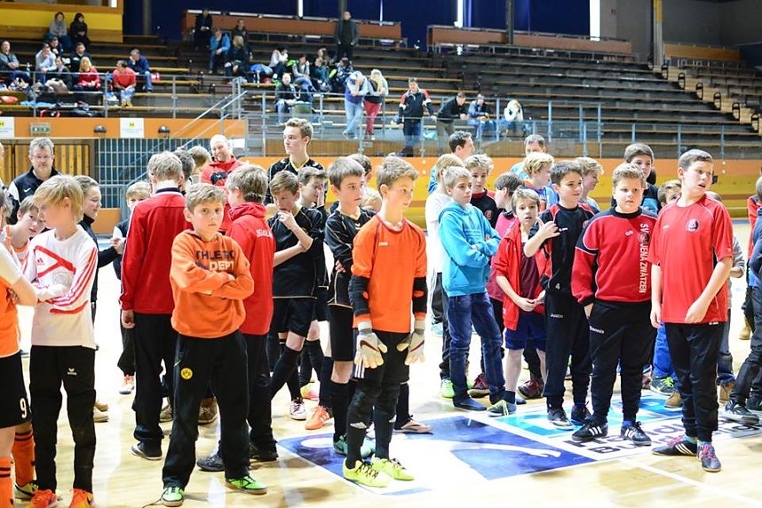 Platz zwei beim Opelcup - Wackers U13 auf dem Treppchen