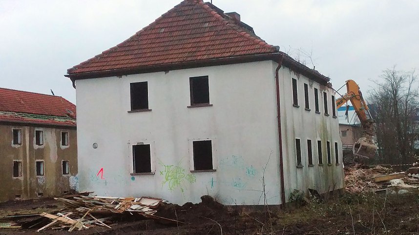 Abrissarbeiten auf dem Drei-Streif-Gel&auml;nde