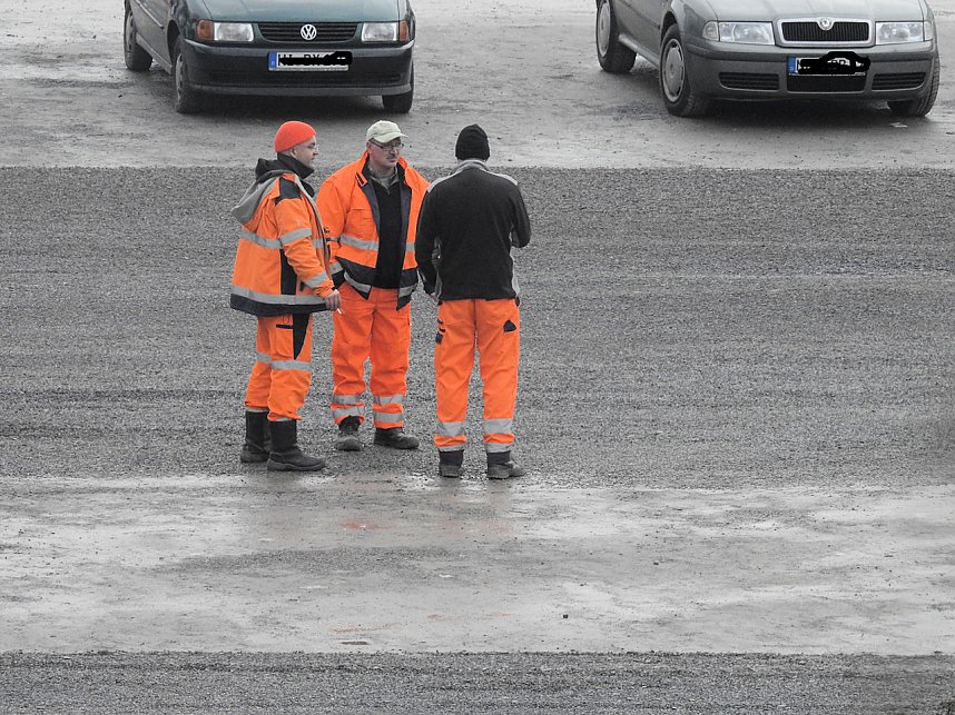 Ausbesserungsarbeiten auf dem August-Bebel-Platz