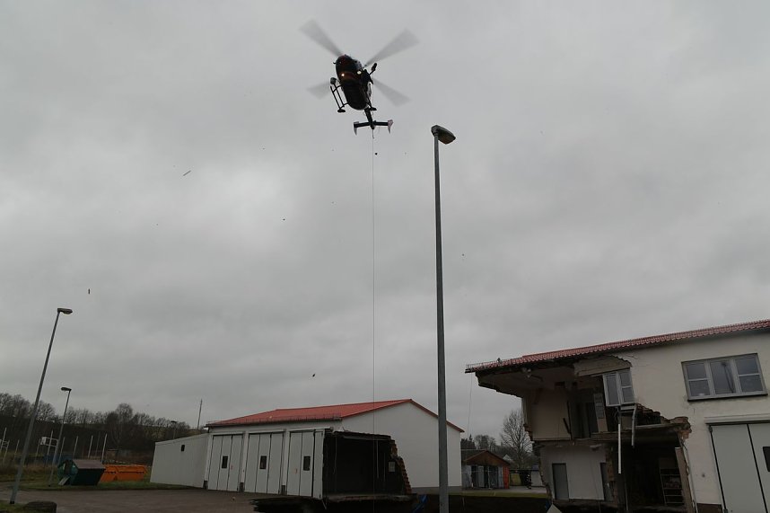Beobachtungen am Erdfall in Nordhausen