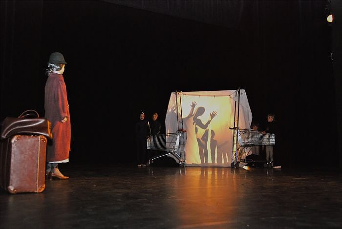 Lichterschein und Dunkelmumps im Theater