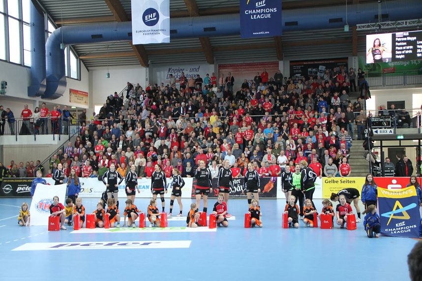 Der Th&uuml;ringer Handballclub gegen Rostov-Don in der Wiedigsburghalle Nordhausen