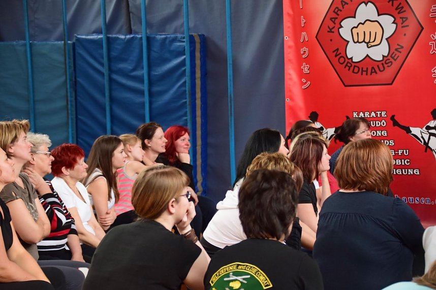 Ge&uuml;bt: Selbstverteidigung f&uuml;r Frauen