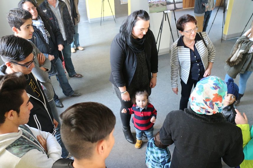 Zwei Monate fotografierten 14 Kinder und Jugendliche aus Deutschland, Afghanistan und Syrien und lernten sich kennenund