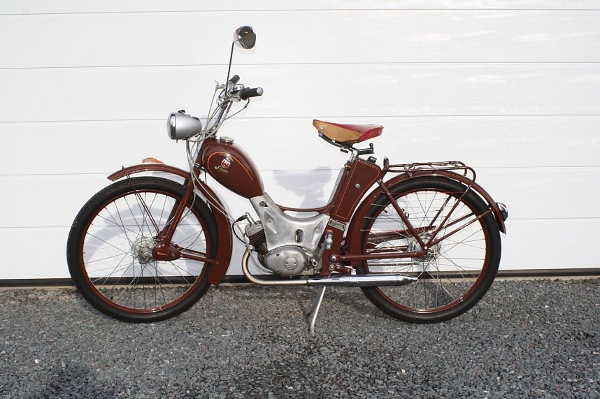 Alte Zweir&auml;der in neuem Glanz