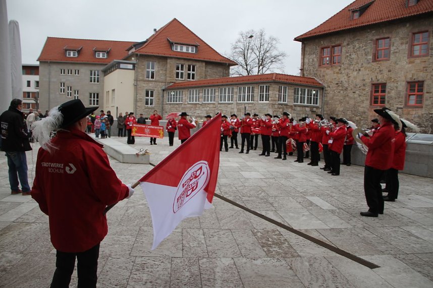 Der Fanfarenzug der Ruhrlandb&uuml;hne Bochum 1959 wird heute bei den Bundesliga Boxern f&uuml;r Stimmung sorgen