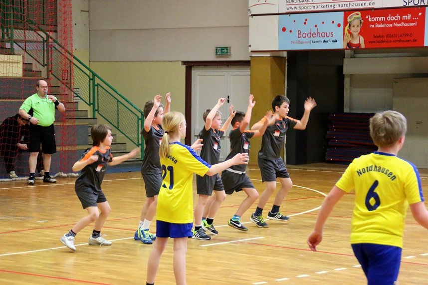 Am Sonntag trafen in der gut besuchten Nordh&auml;user Ballspielhalle die beiden E-Jugendmannschaften des NSV in der Verbandsliga unmittelbar aufeinander.