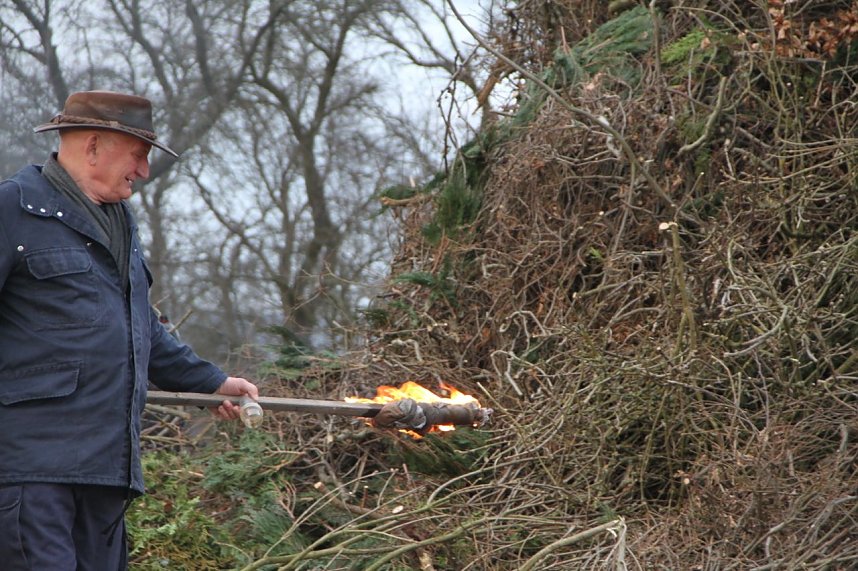 Osterfeuer &uuml;ber Krimderode 2016