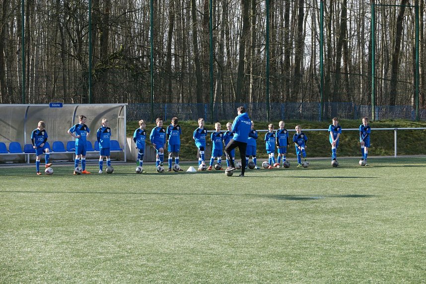 Das Fu&szlig;ball-Ferien-Camp hat begonnen