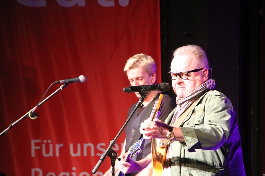 Zu ihrem 175. Geburtstag lud die Kreissparkasse am Freitag Abend zum Benefizkonzert mit Heinz Rudolf Kunze