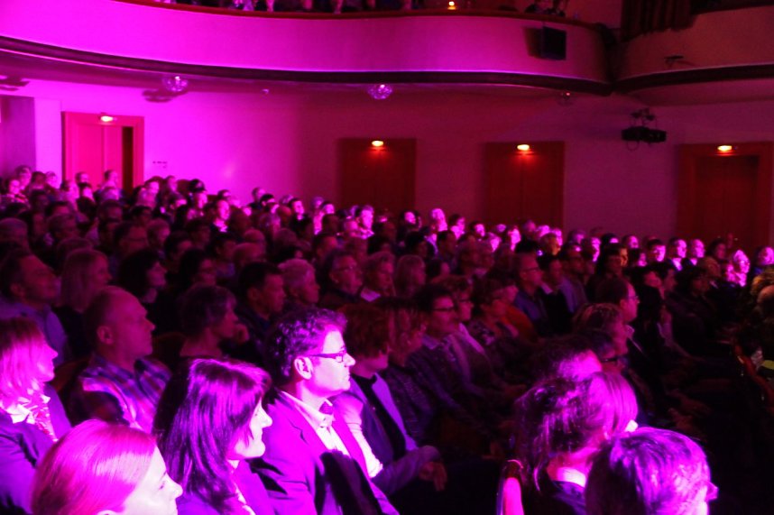 Zu ihrem 175. Geburtstag lud die Kreissparkasse am Freitag Abend zum Benefizkonzert mit Heinz Rudolf Kunze