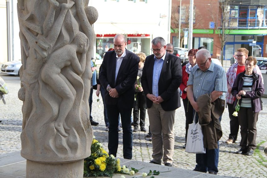 Gedenkveranstaltung zu 71. Jahren Bombardierung Nordhausens