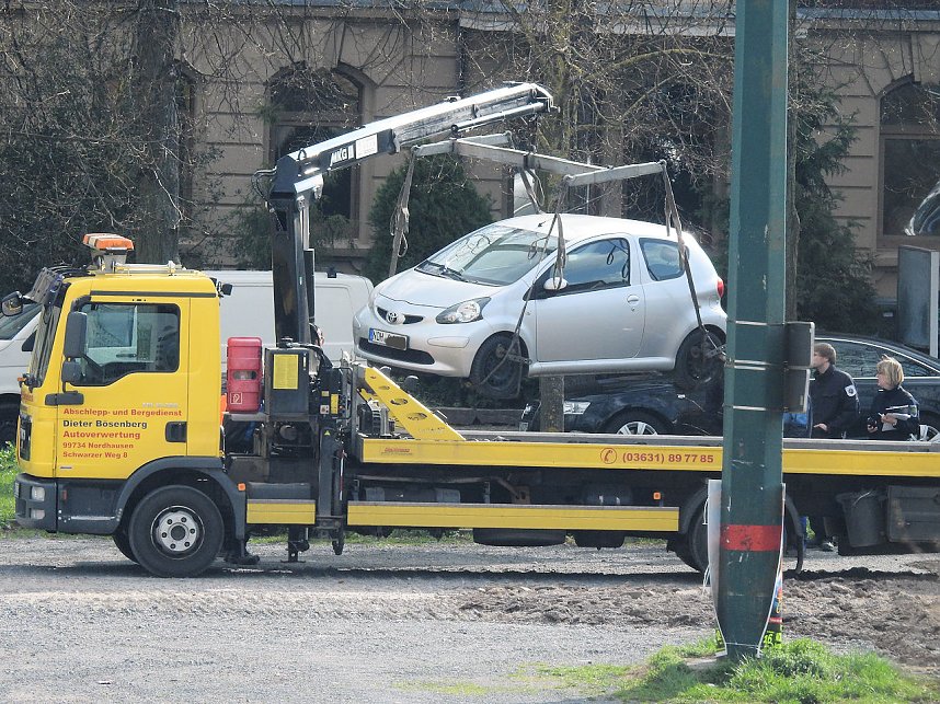 Fr&uuml;hjahrsputz auf dem August-Bebel-Platz in Nordhausen
