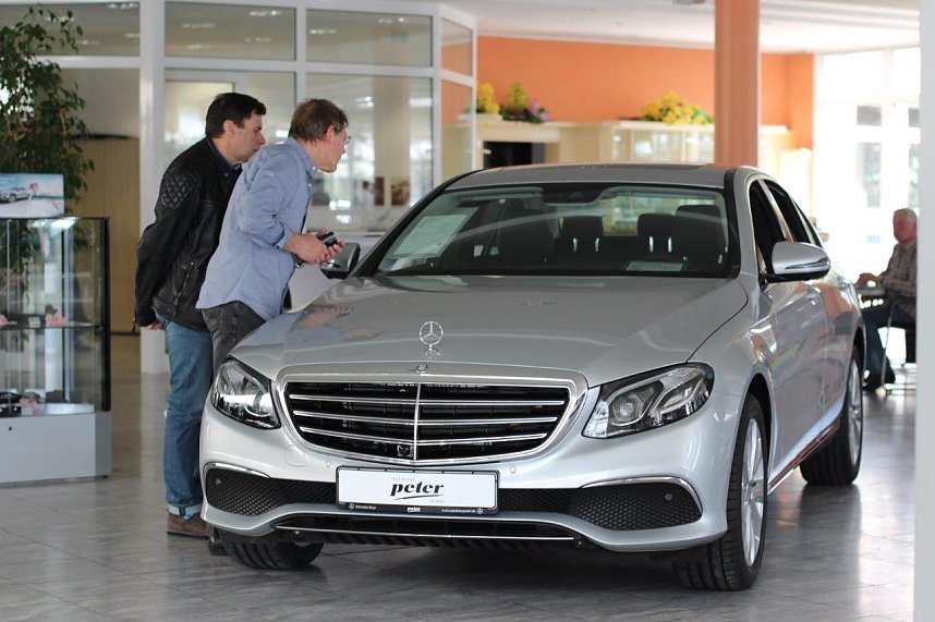 In einigen Autoh&auml;usern der Peter-Gruppe ging es heute um die Zukunft auf vier R&auml;dern