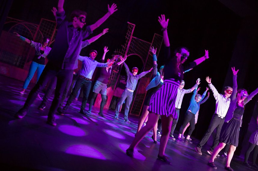 #romeoundjulia - gelungene Premiere des Theaterjugendclubs