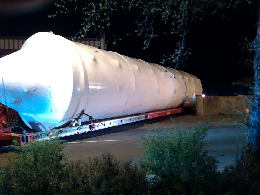 Schwertransport mit Ziel Brasilien auf Nordhausens Stra&szlig;en