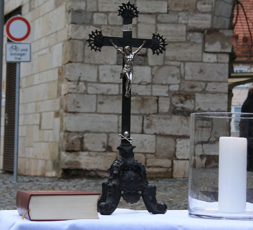 Gestohlenes Kruzifix