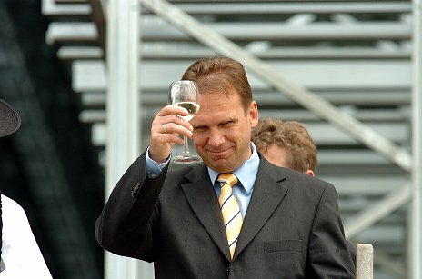 Juni: Dieter Althaus besucht Richtfest bei Klemme