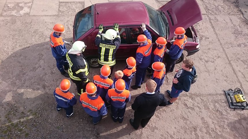 Lehrreiche &Uuml;bung des Feuerwehrnachwuchses