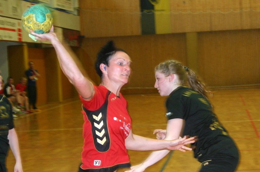 Mit einem verdienten wenn auch hart erk&auml;mpften 27:24-Sieg im letzten Saisonspiel der Handbal-Th&uuml;ringenliga &uuml;ber die Mannschaft des LSV Ziegelheim verbesserten sich die Frauen des Nordh&auml;user SV in der Endabrechnung wieder auf den vierten Platz.