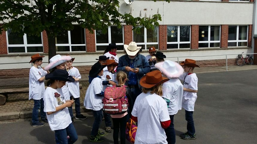 Tanzen f&uuml;r einen guten Zweck an der Grundschule Wipperdorf