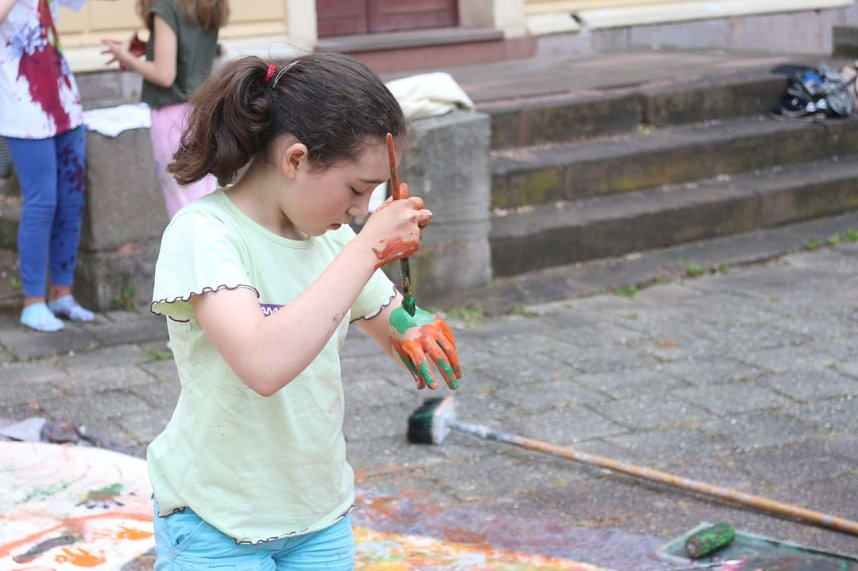 Actionpainting an der Jugendkunstschule