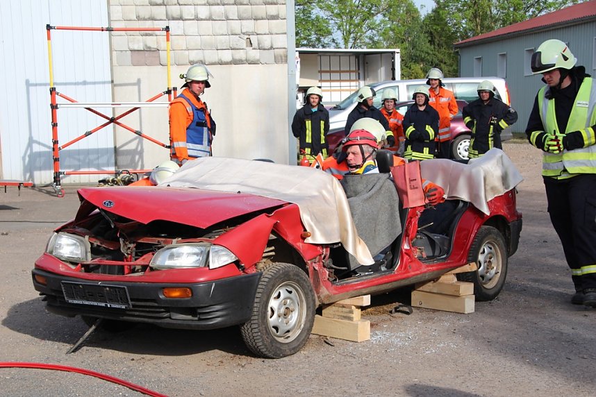 Hohensteiner Feuerwehr bei Menschenrettung