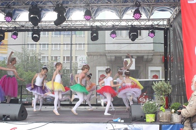 Tanzstudio Radeva bereichert das Rolandsfest