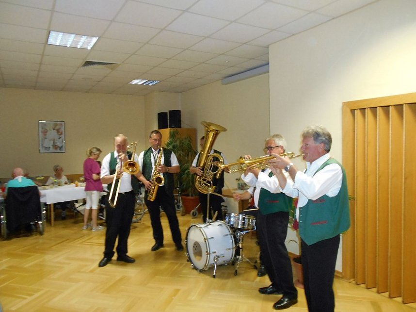 Abwechslung im DRK-Pflegeheim