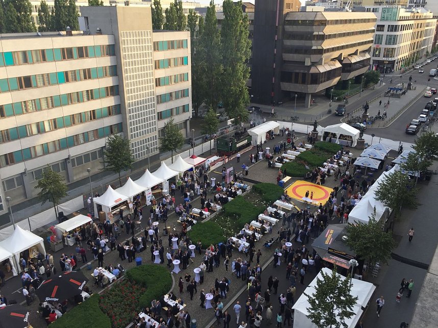 Sommerfest der Th&uuml;ringer Landesvertretung - die andere Perspektive