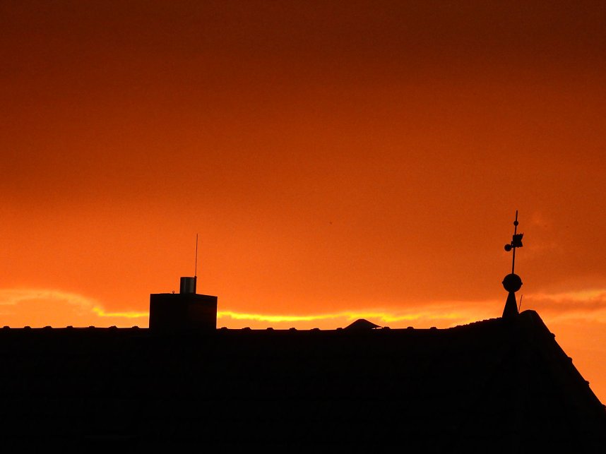 Rote Stunde am Nordh&auml;user Abendhimmel