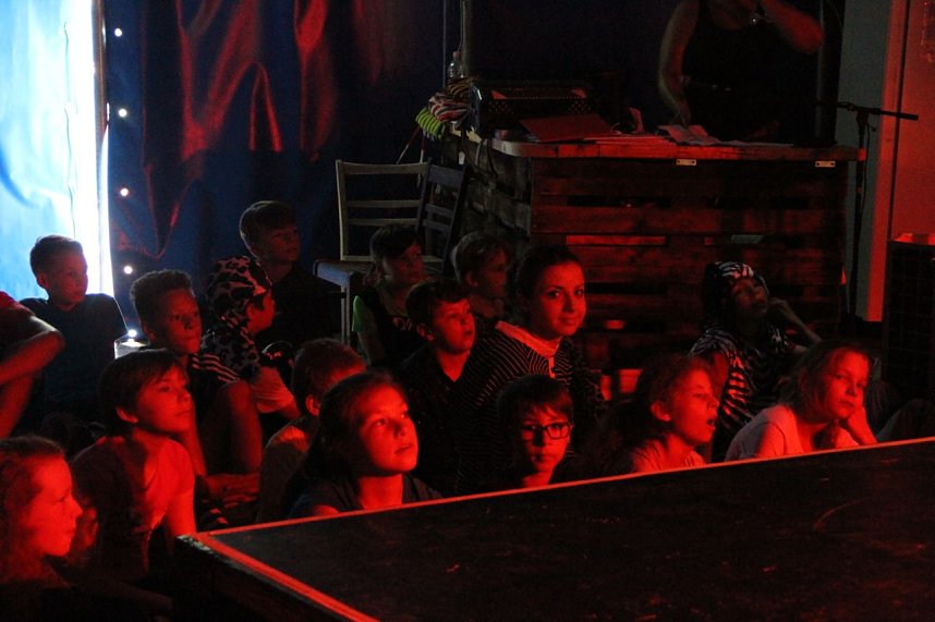 Zirkus macht stark - 55 Kinder konnten diese Woche im Zappelini Zelt ihr eigenes St&uuml;ck proben