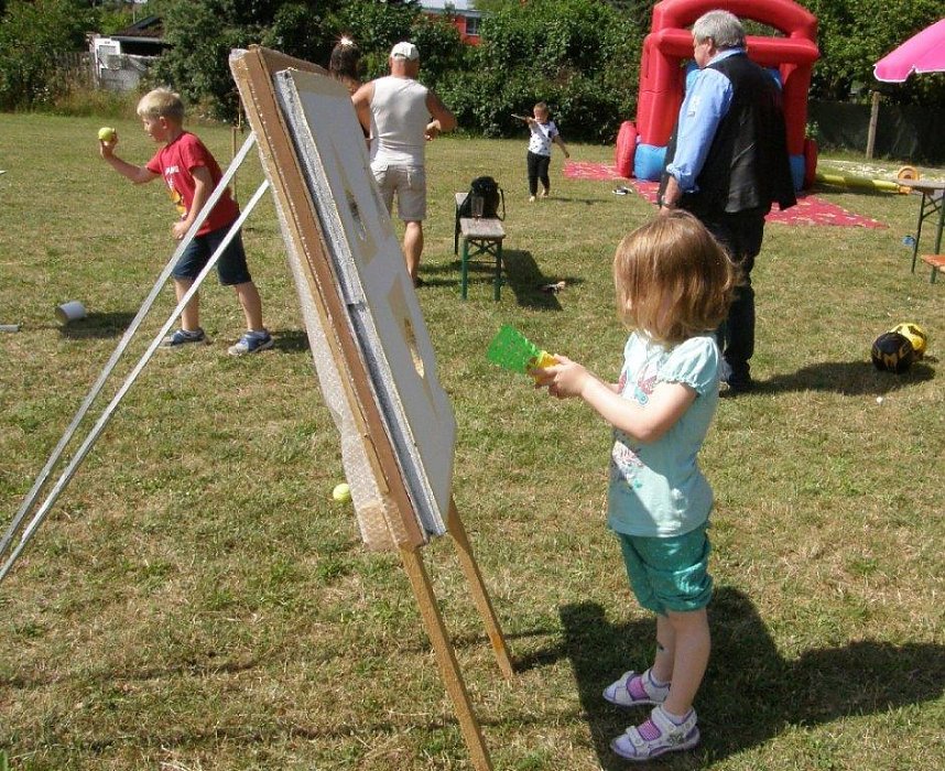 Salzaer Kleing&auml;rtner feierten: Kinderspiele