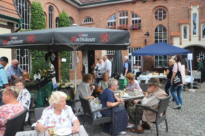 4. Fuchsienschau in der Nordh&auml;user Traditionsbrennerei