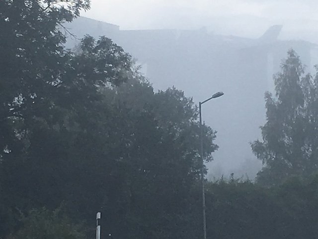 Anwohner und Nachbarn werden durch die Staubentwicklung belastet.