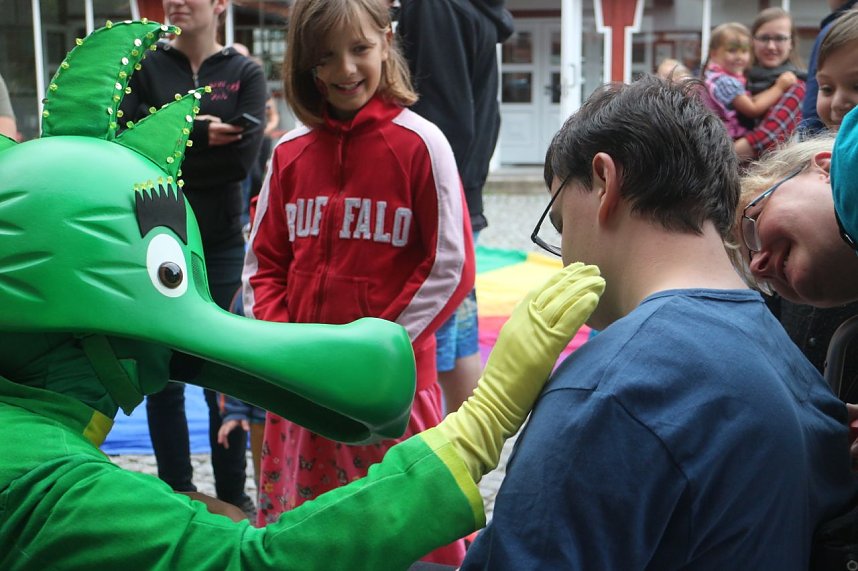 Tabaluga zu Besuch im Jugendg&auml;stehaus Rothleimm&uuml;hle