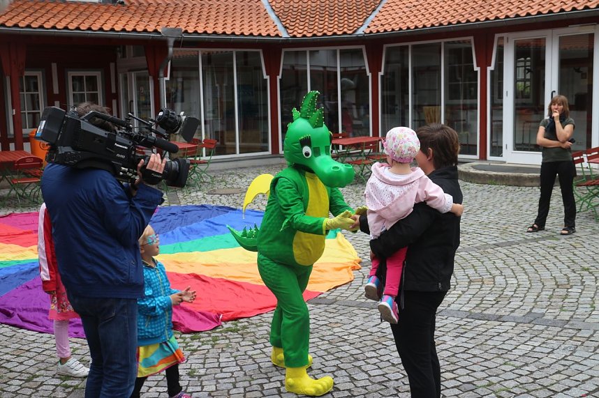 Tabaluga zu Besuch im Jugendg&auml;stehaus Rothleimm&uuml;hle
