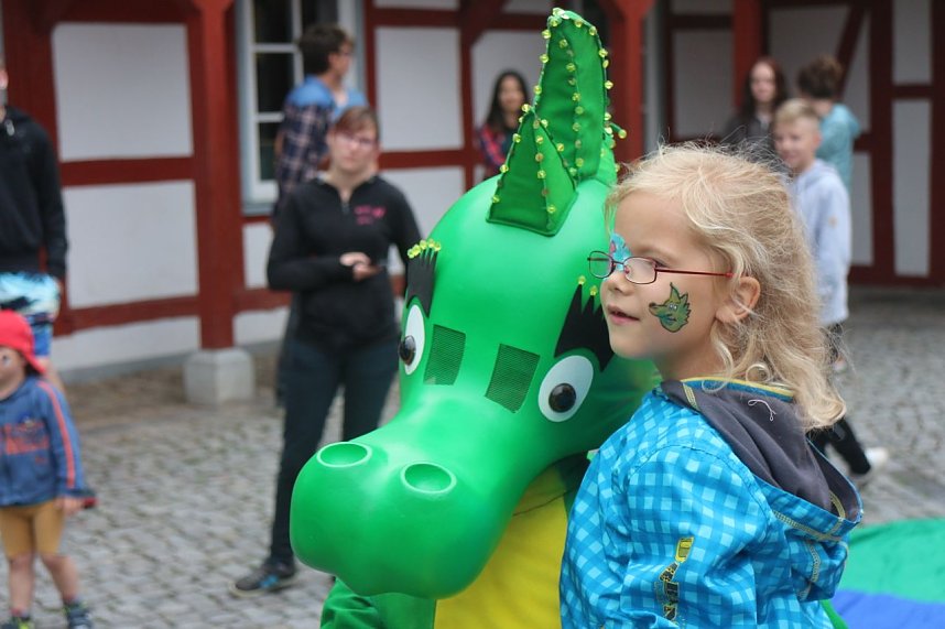 Tabaluga zu Besuch im Jugendg&auml;stehaus Rothleimm&uuml;hle
