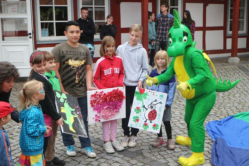 Tabaluga zu Besuch im Jugendg&auml;stehaus Rothleimm&uuml;hle